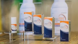 2023年醫皮痘加強版(Epiduo Forte)上市，成為青春痘治療選擇之一