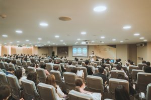 林亮辰醫師身為皮膚專科醫師及PICOSURE pro國際原廠Cynosure全球講師，除了經常分享皮秒雷射治療經驗、思維，更皮膚更重要的是求診者的皮膚健康。